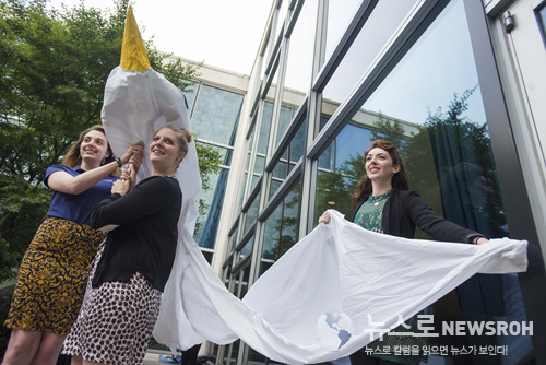 Participants at the annual Peace Bell Ceremony held in observance of the International Day of Peace.jpg