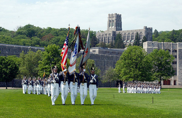 800px-USMA_Color_Guard_on_Parade.jpg