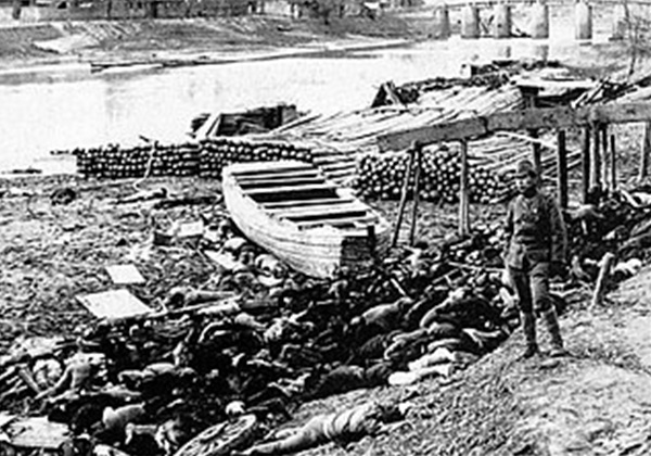 320px-Nanking_bodies_1937.jpg