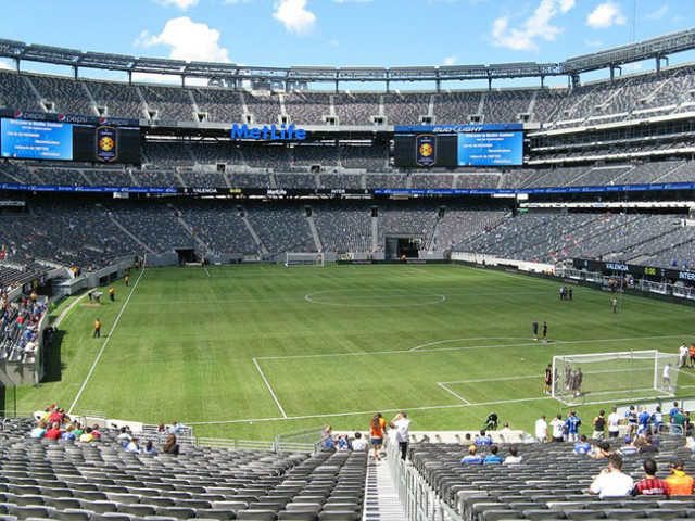 Metlife_Stadium,_2013_Soccer_International_Champions_Cup_-_panoramio_(1).jpg
