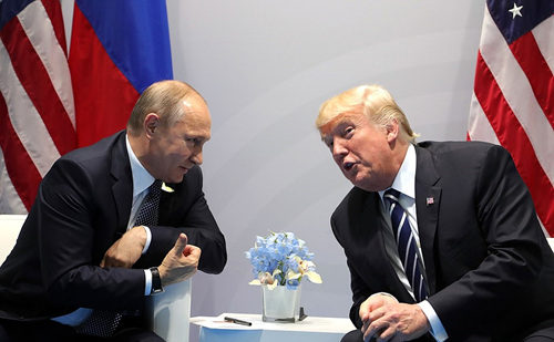 1024px-Vladimir_Putin_and_Donald_Trump_at_the_2017_G-20_Hamburg_Summit_(4).jpg
