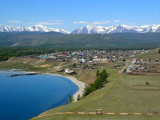 ηƼ The village of Baikalskoe on the northern shores of Baikal.jpg