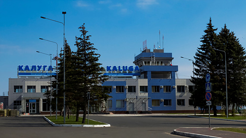 Teminal_of_Grabtsevo_Airport_(Kaluga,_Russia)_KLF_UUBC_(33977439235).jpg